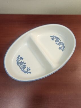 Pfaltzgraff Yorktowne Stoneware Divided Vegetable Serving Dish